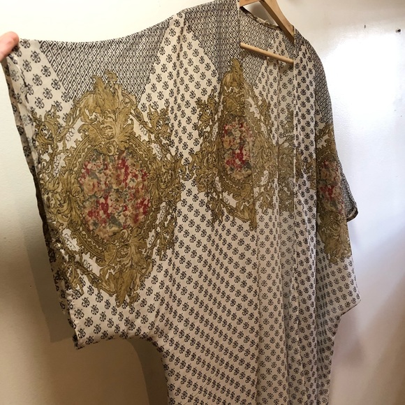 [SOLD] Jackson Rowe Kimono - Picture 3 of 8